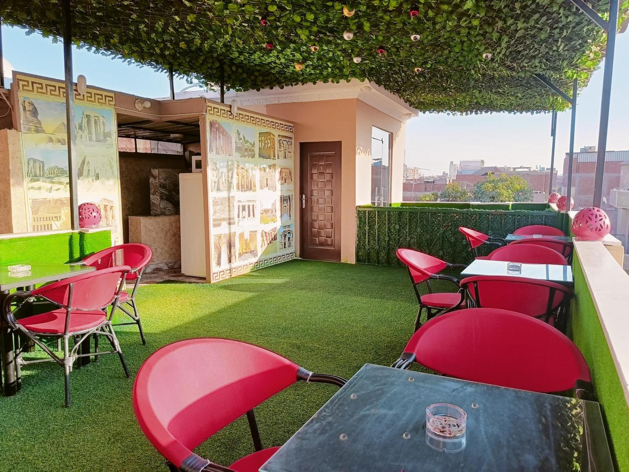 Magic Golden Pyramids View Hotel Kafrat al Jabal Exterior foto